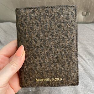 Michael Kors Bedford Travel passport wallet